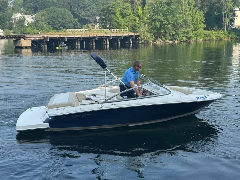 The Image of Regal 1900ES 2015 - 1