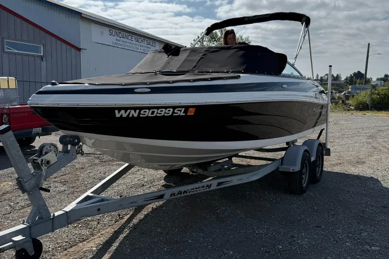 Slide: The Image of 2017 Crownline 205 SS boat on trailer at Sundance Yacht Sales. - 14