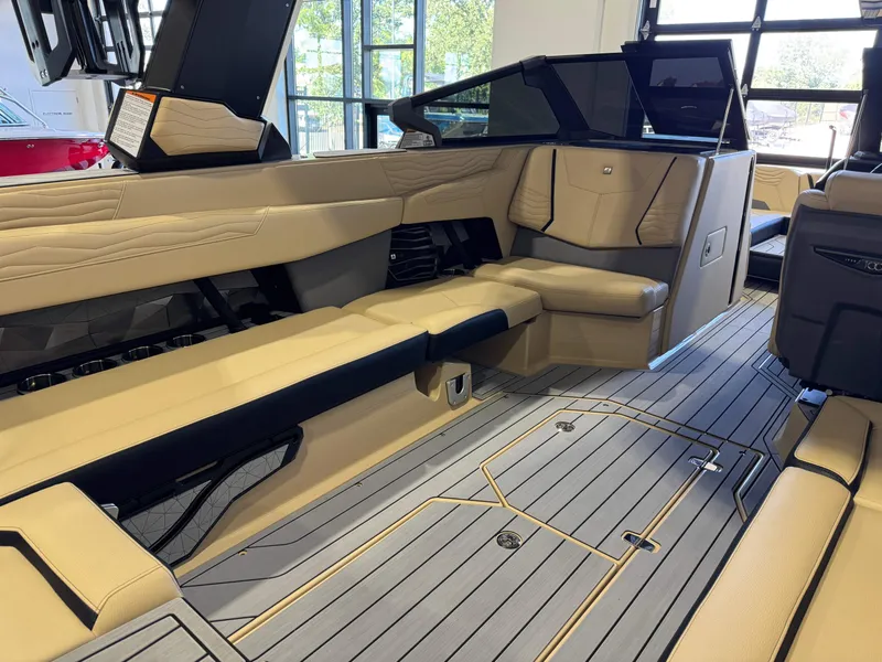 Slide: The Image of Nautique Super Air Nautique G25 2025 - 14