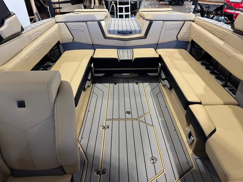 Slide: The Image of Nautique Super Air Nautique G25 2025 - 21