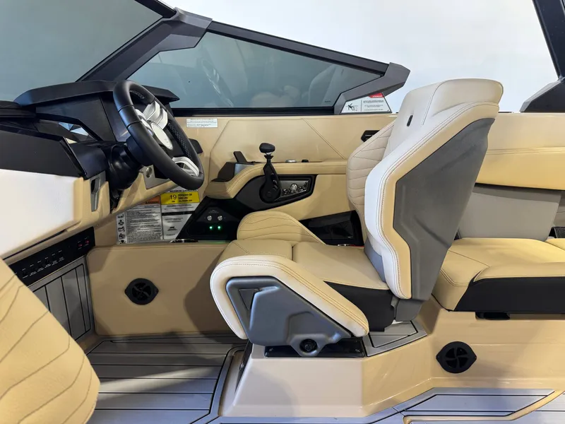 Slide: The Image of Nautique Super Air Nautique G25 2025 - 22