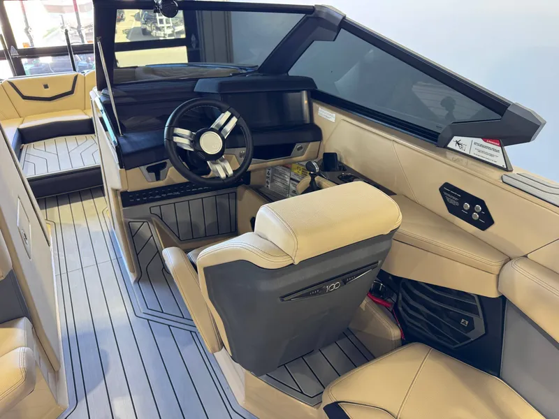 Slide: The Image of Nautique Super Air Nautique G25 2025 - 23