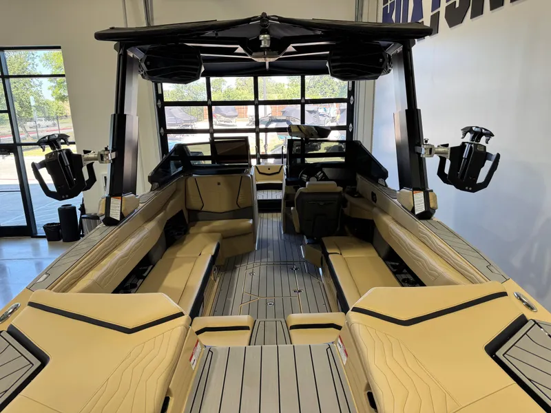 Slide: The Image of Nautique Super Air Nautique G25 2025 - 9