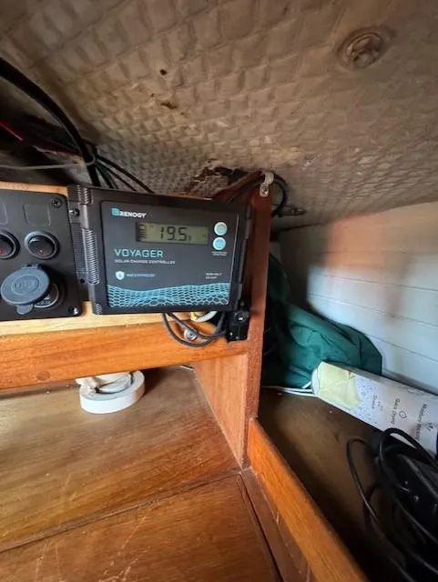 Slide: The Image of SOLAR PANEL GAUGE - 9