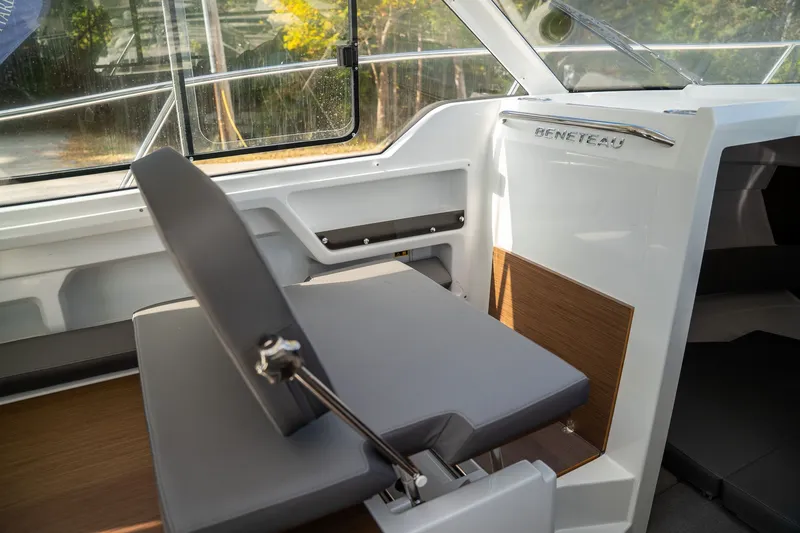 Slide: The Image of Beneteau Antares 8 V2 2024 - 13