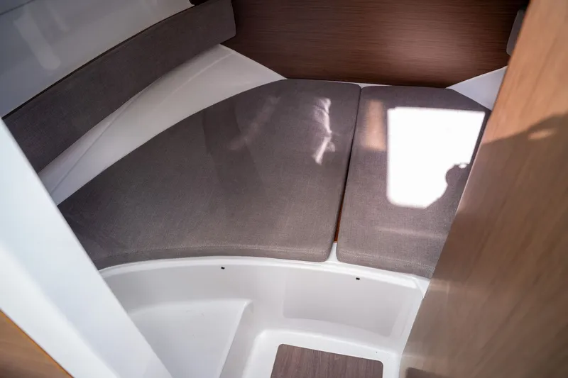 Slide: The Image of Beneteau Antares 8 V2 2024 - 17