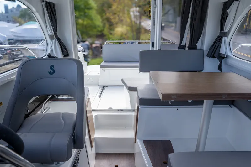 Slide: The Image of Beneteau Antares 8 V2 2024 - 19