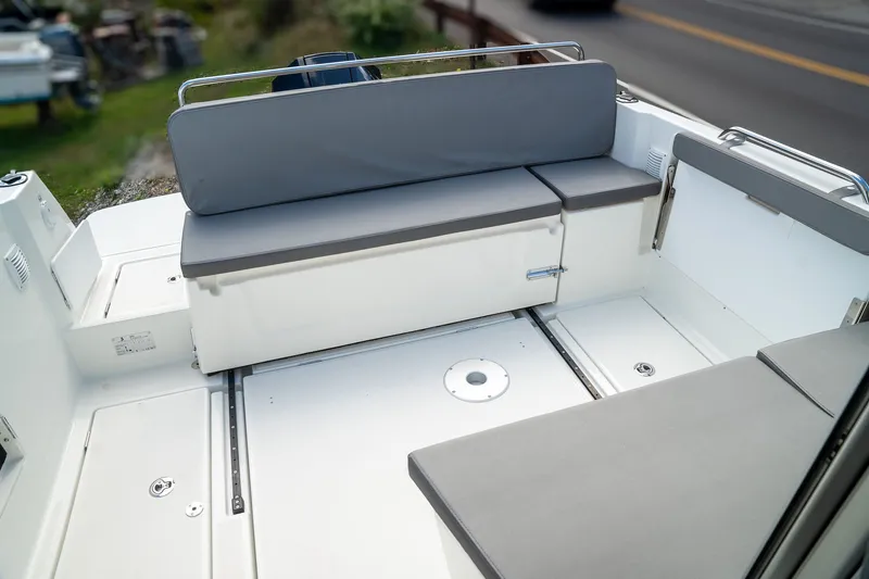 Slide: The Image of Beneteau Antares 8 V2 2024 - 20