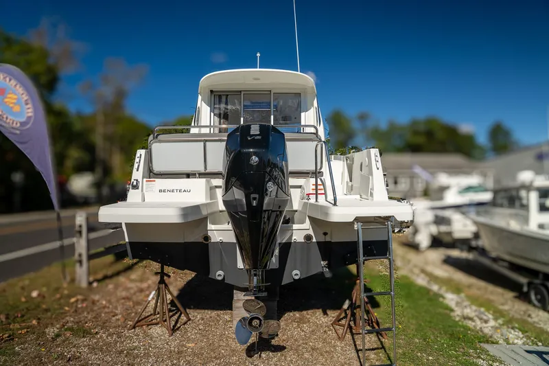 Slide: The Image of Beneteau Antares 8 V2 2024 - 4