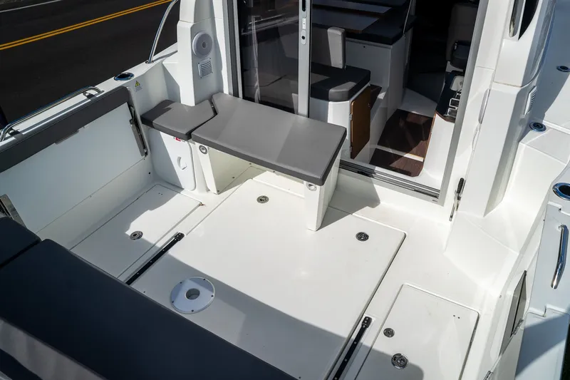 Slide: The Image of Beneteau Antares 8 V2 2024 - 9
