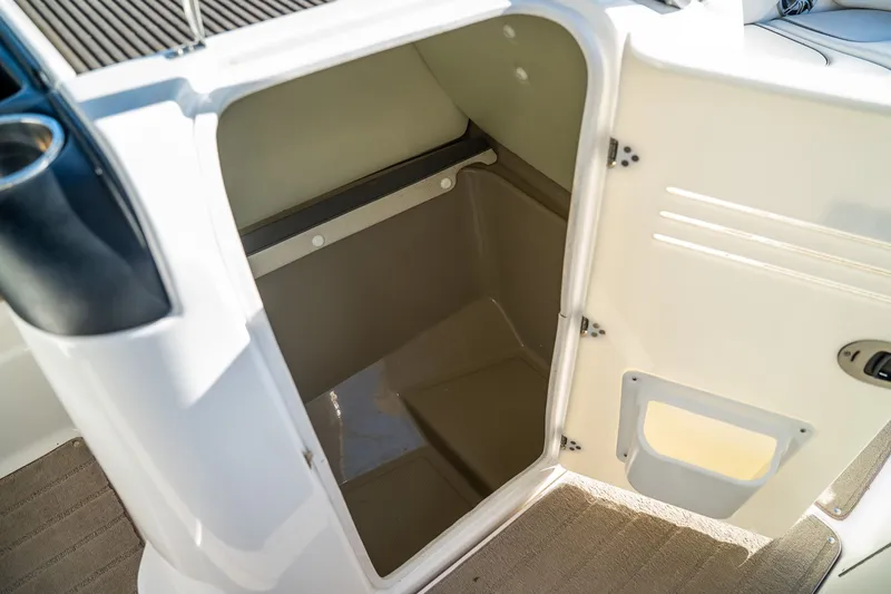 Slide: The Image of Yamaha 242 Limited S 2014 - 15