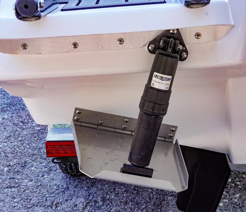 Slide: The Image of Trim tab actuator on 2026 Tidewater 2410 Bay Max boat. - 41