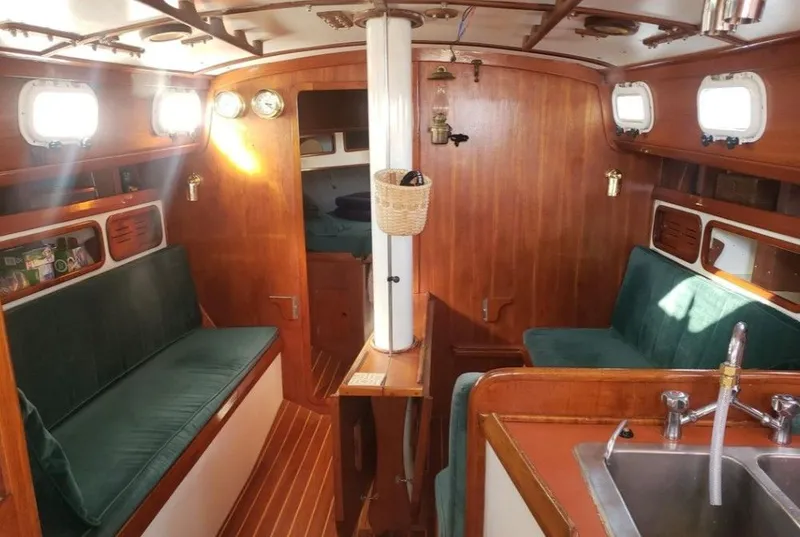 Slide: The Image of Southern Cross 39 1980 - 3