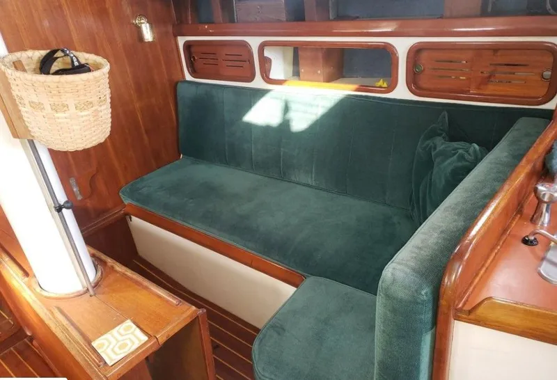 Slide: The Image of Southern Cross 39 1980 - 4