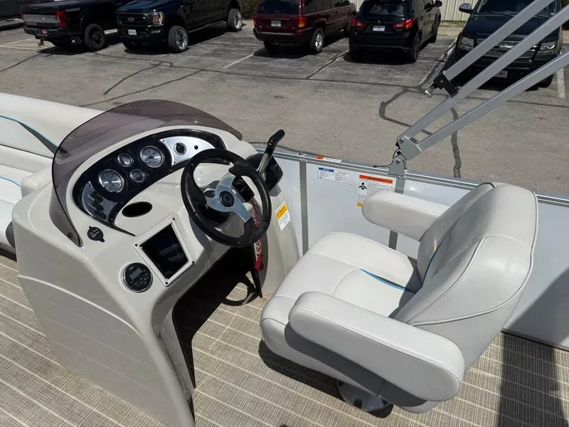Slide: The Image of Steering console of a 2018 G3 V20C boat with comfortable seating. - 8