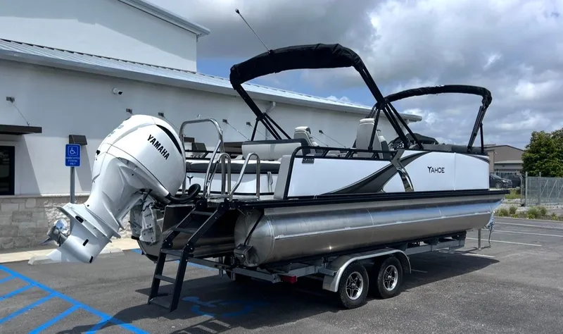 Slide: The Image of 2025 Tahoe LTZ VRB 23T DX pontoon boat with Yamaha engine. - 3