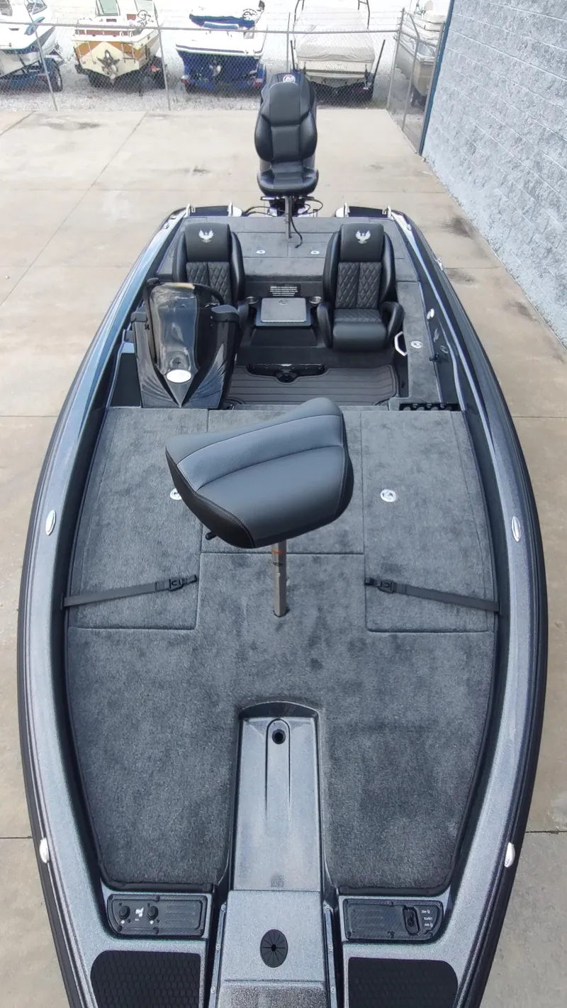 Slide: The Image of 2026 Phoenix 919 ZXL boat with sleek design and comfortable seating. - 3