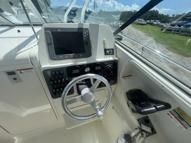 Slide: The Image of Hydra-Sports Vector 2500 VX 2007 - 9