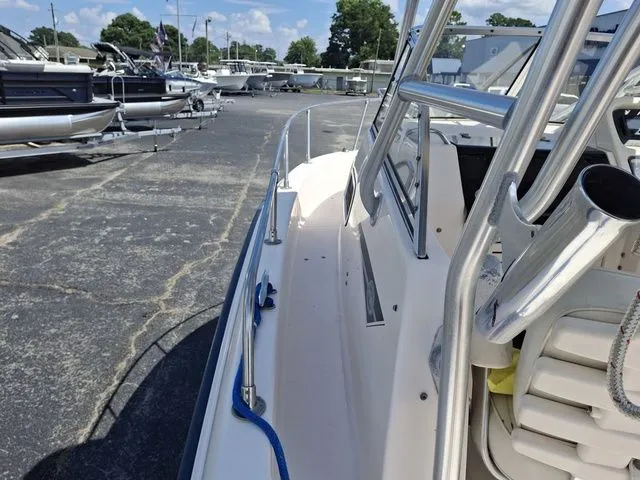 Slide: The Image of Grady-White Journey 258 2006 - 21