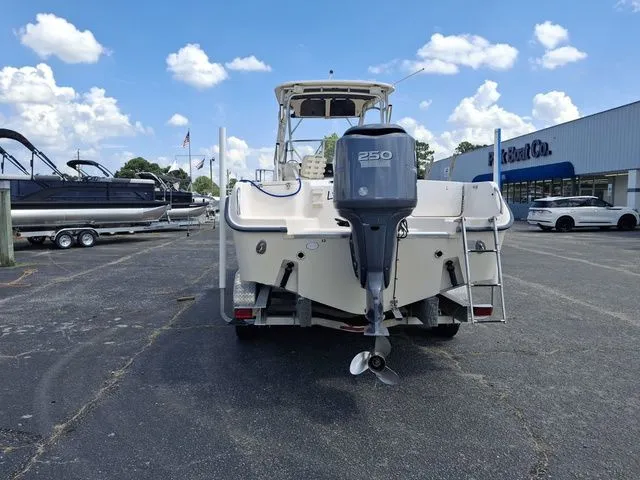 Slide: The Image of Grady-White Journey 258 2006 - 4