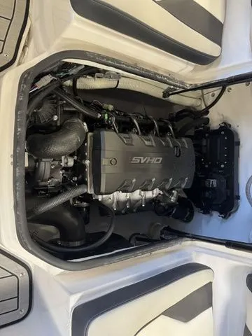 Slide: The Image of Yamaha 195S 2025 - 12