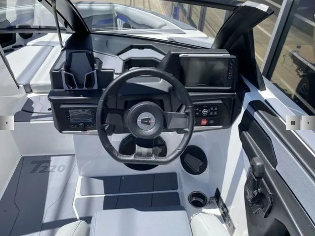 Slide: The Image of Axis Wake Research T220 2025 - 10