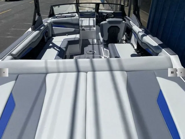 Slide: The Image of Axis Wake Research T220 2025 - 13