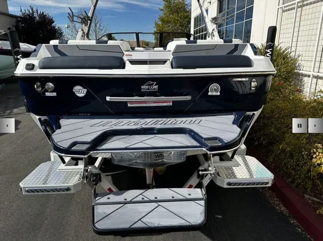 Slide: The Image of Malibu Wakesetter 22 LSV 2025 - 4