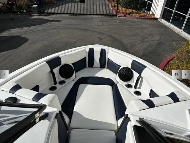 Slide: The Image of Malibu Wakesetter 22 LSV 2025 - 8