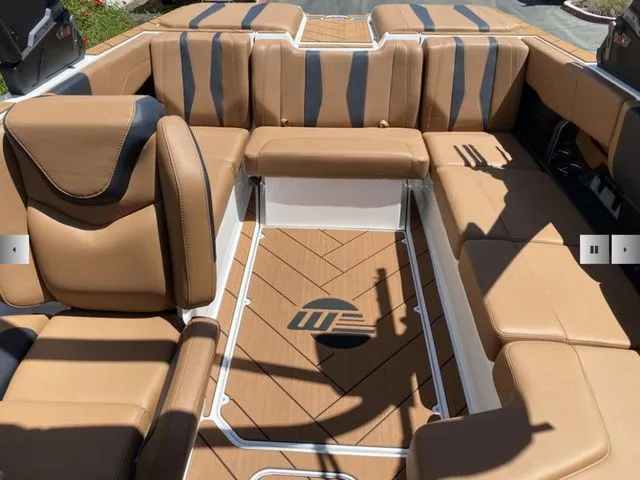 Slide: The Image of Malibu Wakesetter 22 LSV 2025 - 10