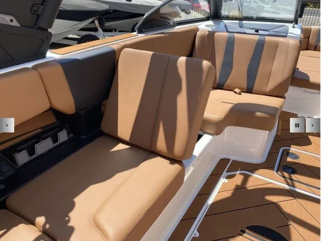 Slide: The Image of Malibu Wakesetter 22 LSV 2025 - 11