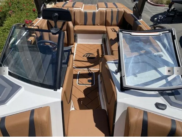 Slide: The Image of Malibu Wakesetter 22 LSV 2025 - 13