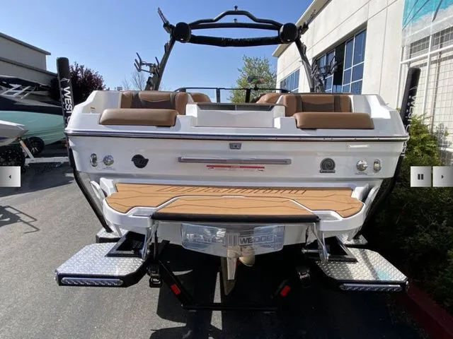 Slide: The Image of Malibu Wakesetter 22 MXZ 2025 - 5