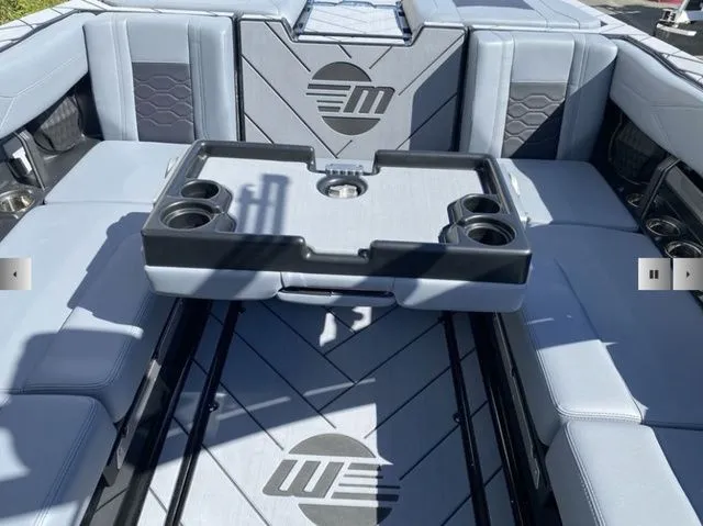 Slide: The Image of Malibu Wakesetter 23 LSV 2025 - 14