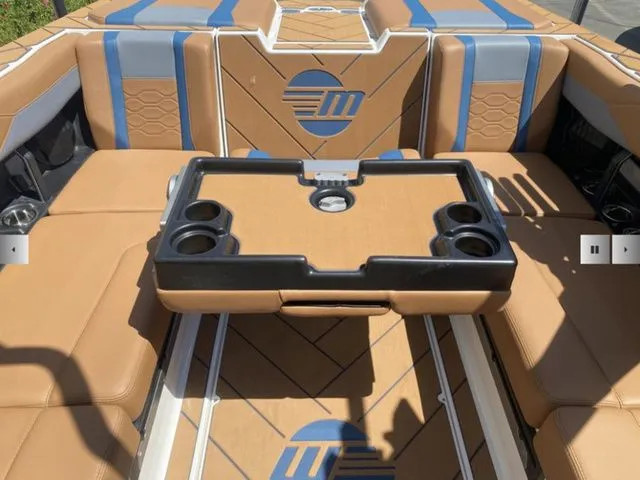 Slide: The Image of Malibu Wakesetter 23 LSV 2025 - 17