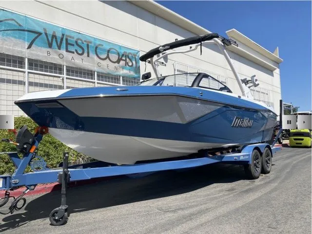Slide: The Image of Malibu Wakesetter 23 LSV 2025 - 6