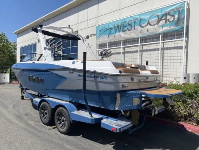 Slide: The Image of Malibu Wakesetter 23 LSV 2025 - 7