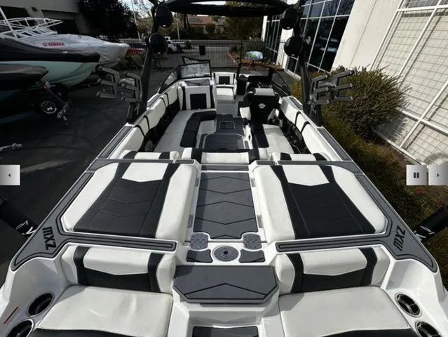 Slide: The Image of Malibu Wakesetter 23 MXZ 2025 - 5