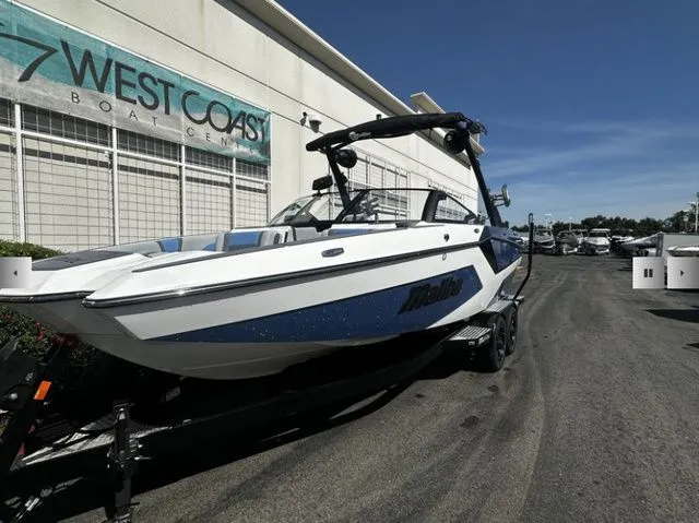 Slide: The Image of Malibu Wakesetter 23 MXZ 2025 - 5