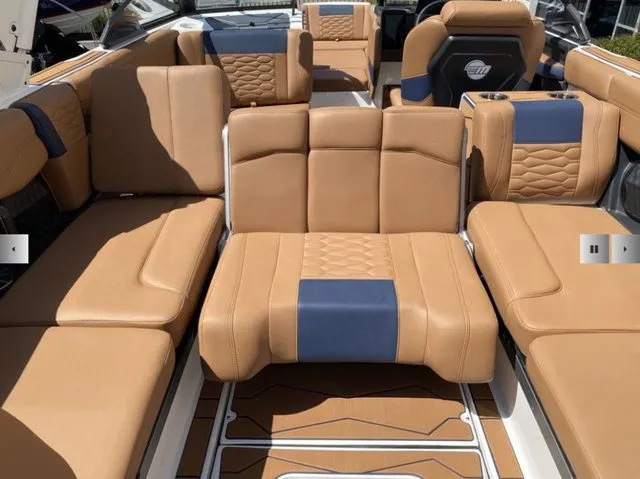 Slide: The Image of Malibu Wakesetter 24 MXZ 2025 - 16