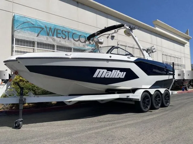 Slide: The Image of Malibu Wakesetter 24 MXZ 2025 - 4