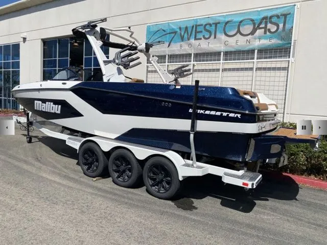 Slide: The Image of Malibu Wakesetter 24 MXZ 2025 - 6