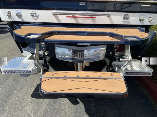 Slide: The Image of Malibu Wakesetter 24 MXZ 2025 - 9