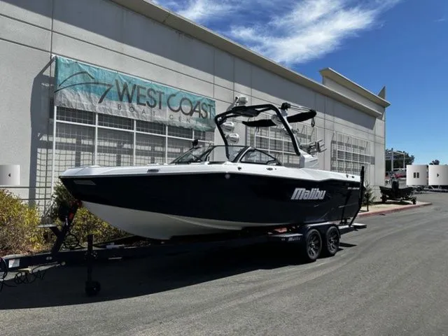 The Image of Malibu Wakesetter 25 LSV 2025 - 1
