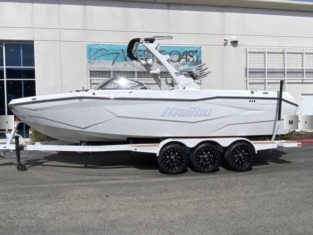 The Image of Malibu Wakesetter 25 LSV 2025 - 1