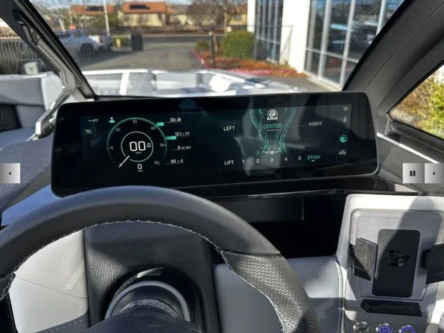 Slide: The Image of Malibu M230 2025 - 17