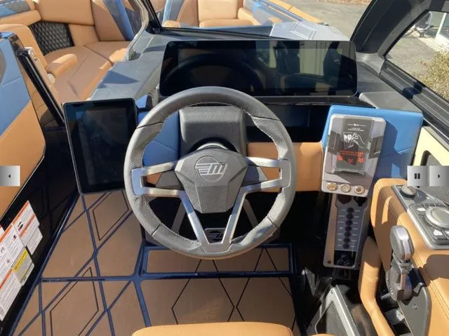 Slide: The Image of Malibu M230 2025 - 10