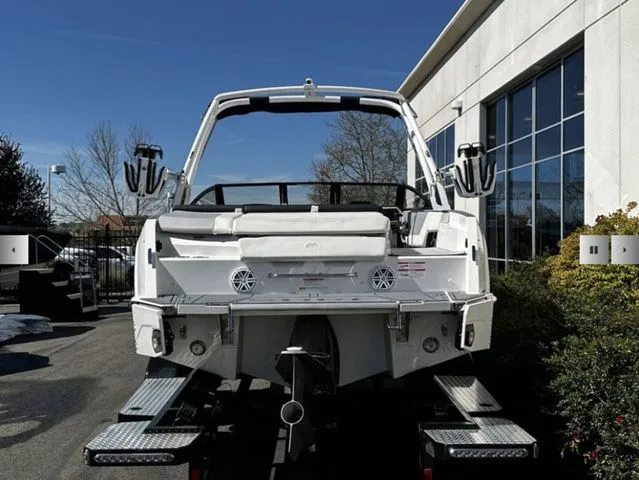 Slide: The Image of Cobalt CS23 Surf 2025 - 4