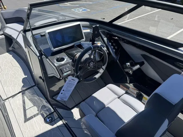 Slide: The Image of Yamaha 255XE 2025 - 13