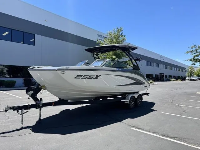 Slide: The Image of Yamaha 255XE 2025 - 3